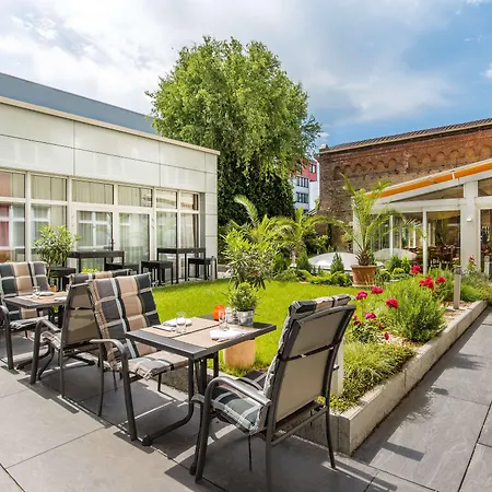 Western Delta Park Hotel