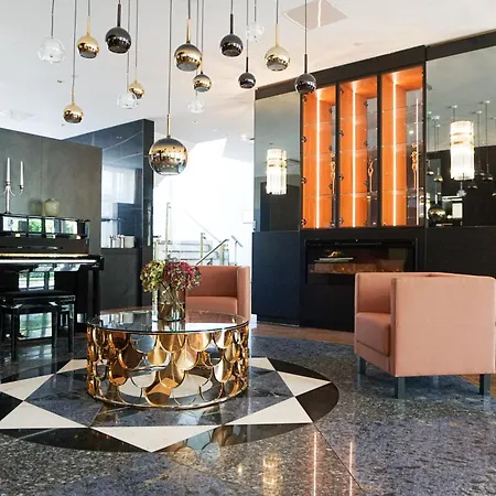 Western Delta Park Hotel