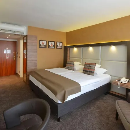Western Delta Park Hotel 4*