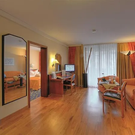 Western Delta Park Hotel 4*